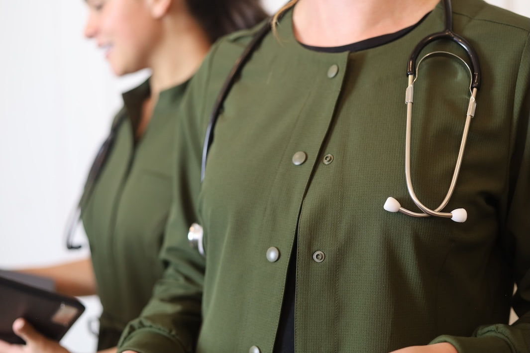 Original Collection | 3-Pocket Snap Front Scrub Jacket | Olive Green