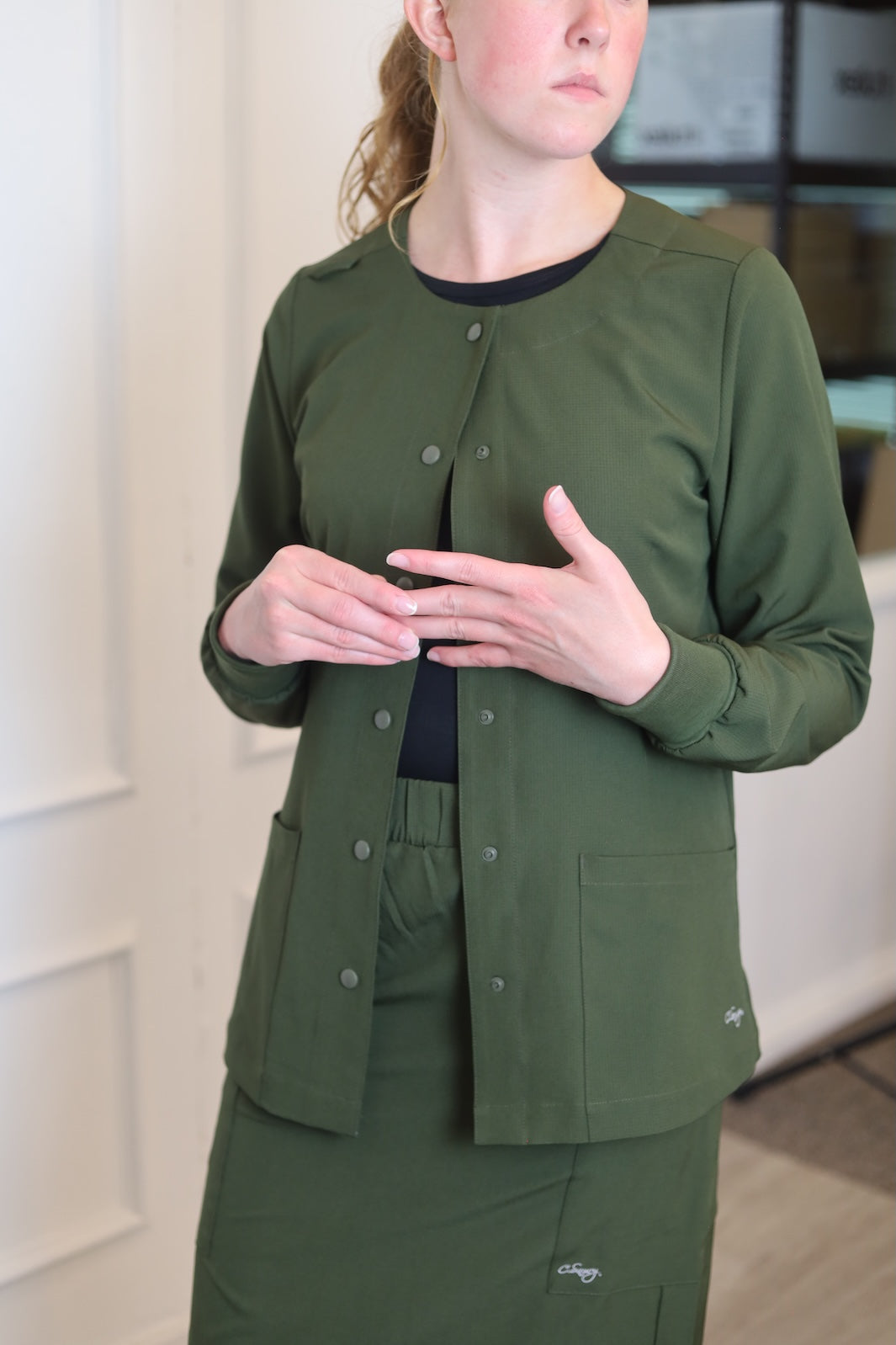 Original Collection | 3-Pocket Snap Front Scrub Jacket | Olive Green